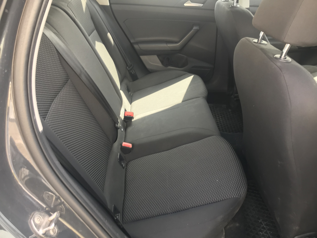 Volkswagen Polo — 13