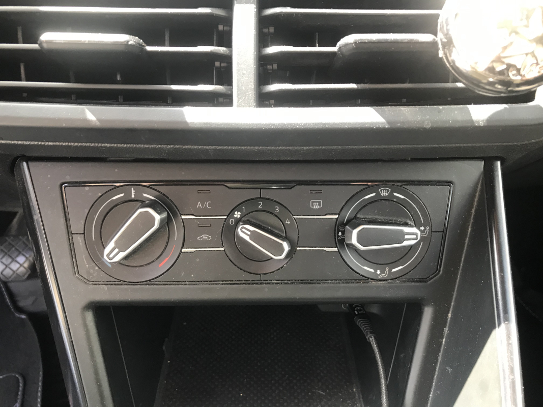 Volkswagen Polo — 17