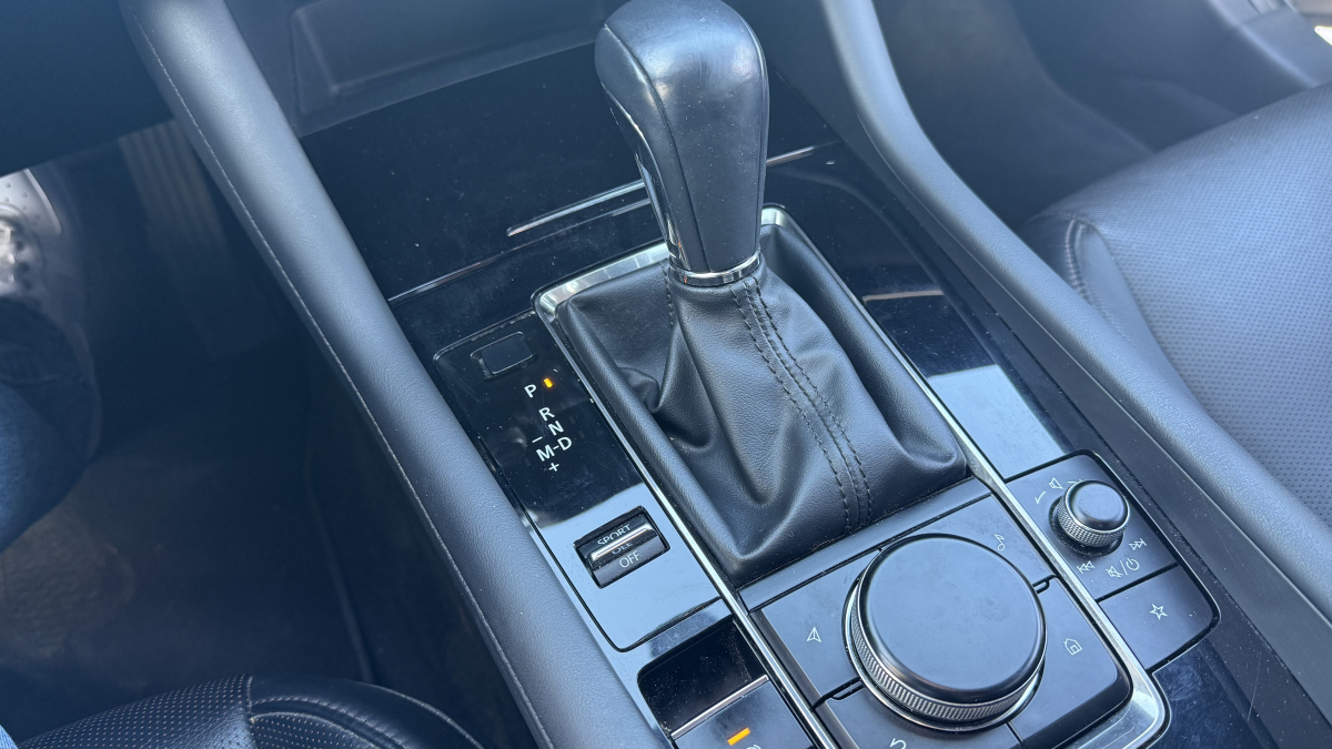 Mazda Mazda 3 — 18