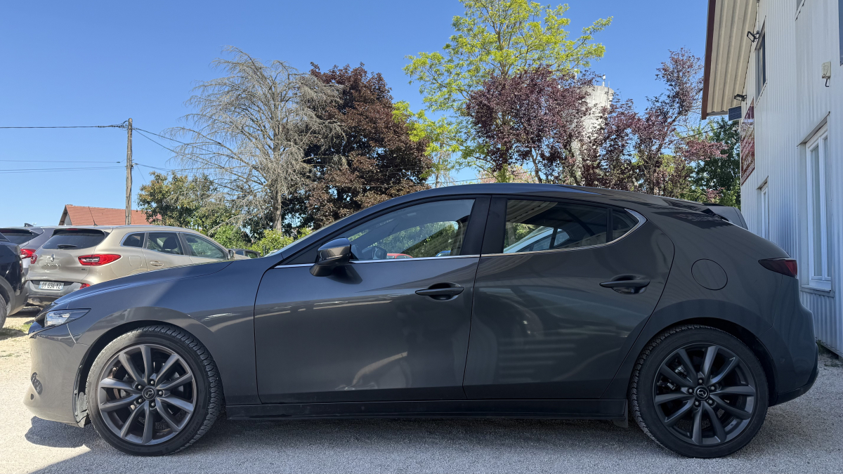 Mazda Mazda 3 — 4
