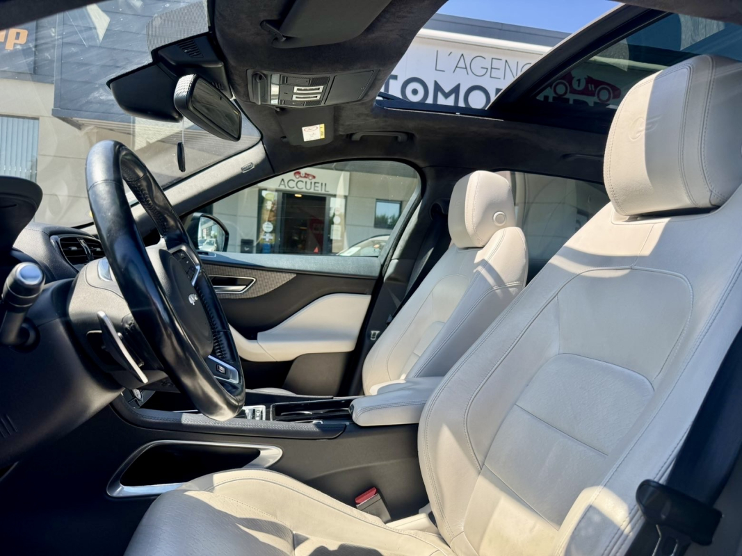 Jaguar F-Pace — 10