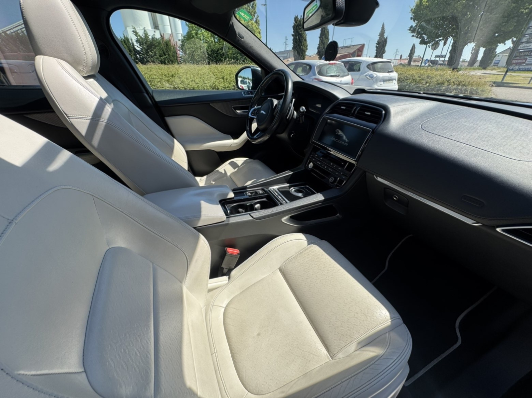 Jaguar F-Pace — 13