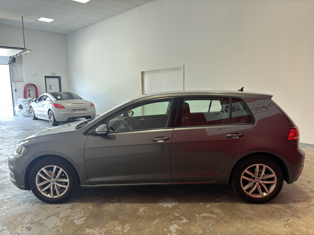 Volkswagen Golf — 4