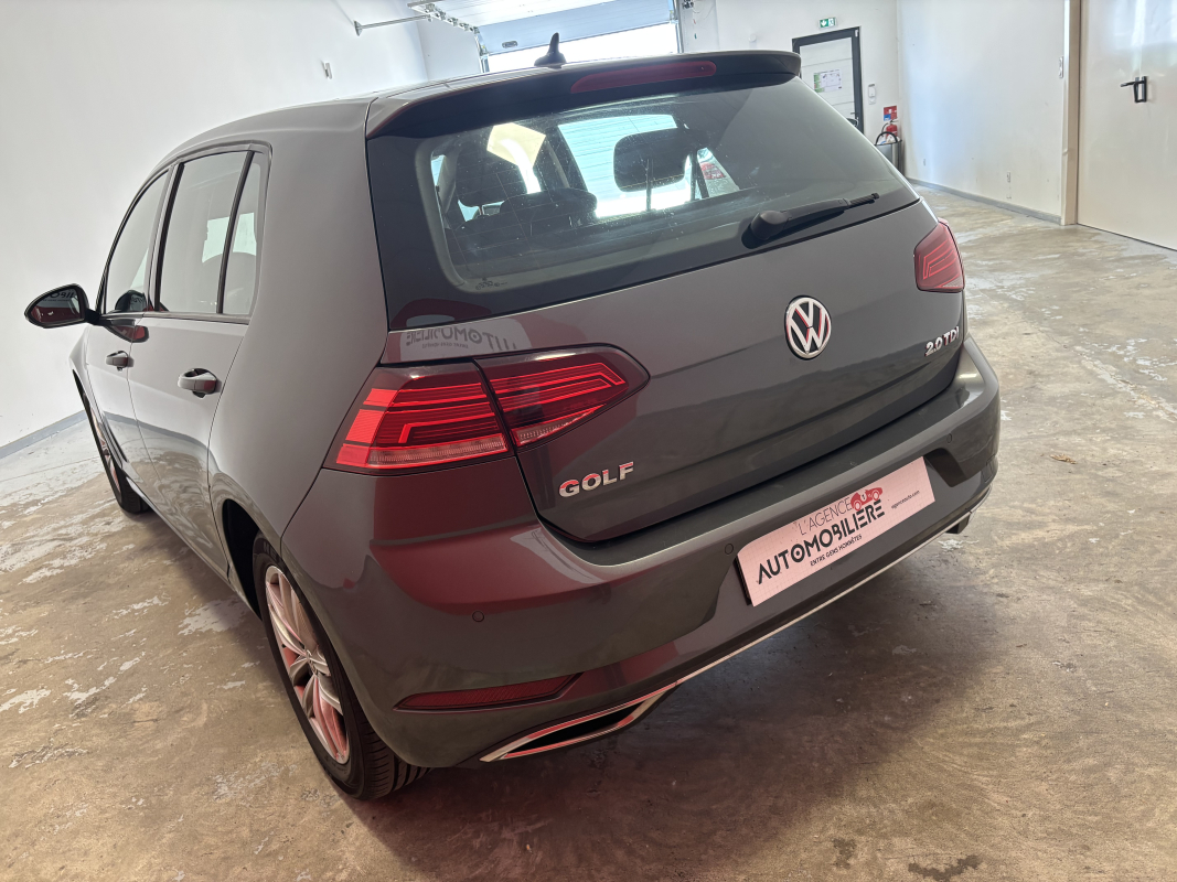 Volkswagen Golf — 5