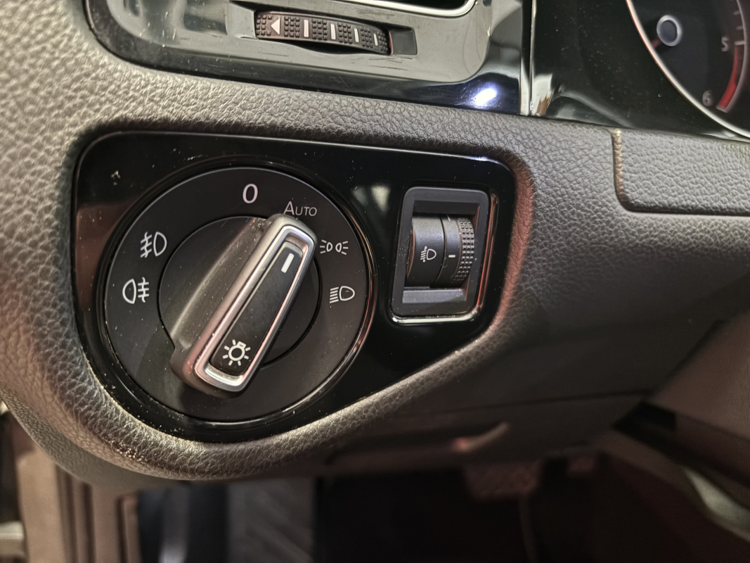 Volkswagen Golf — 20