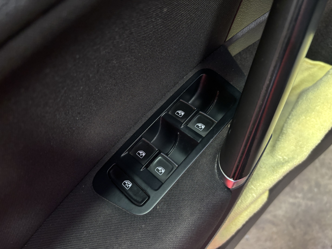 Volkswagen Golf — 22