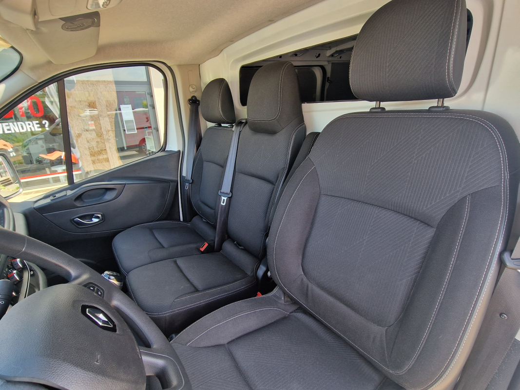 Renault Trafic — 17