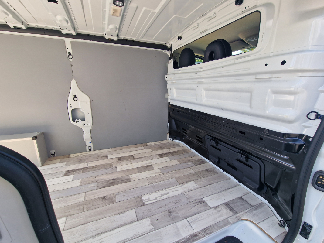 Renault Trafic — 20