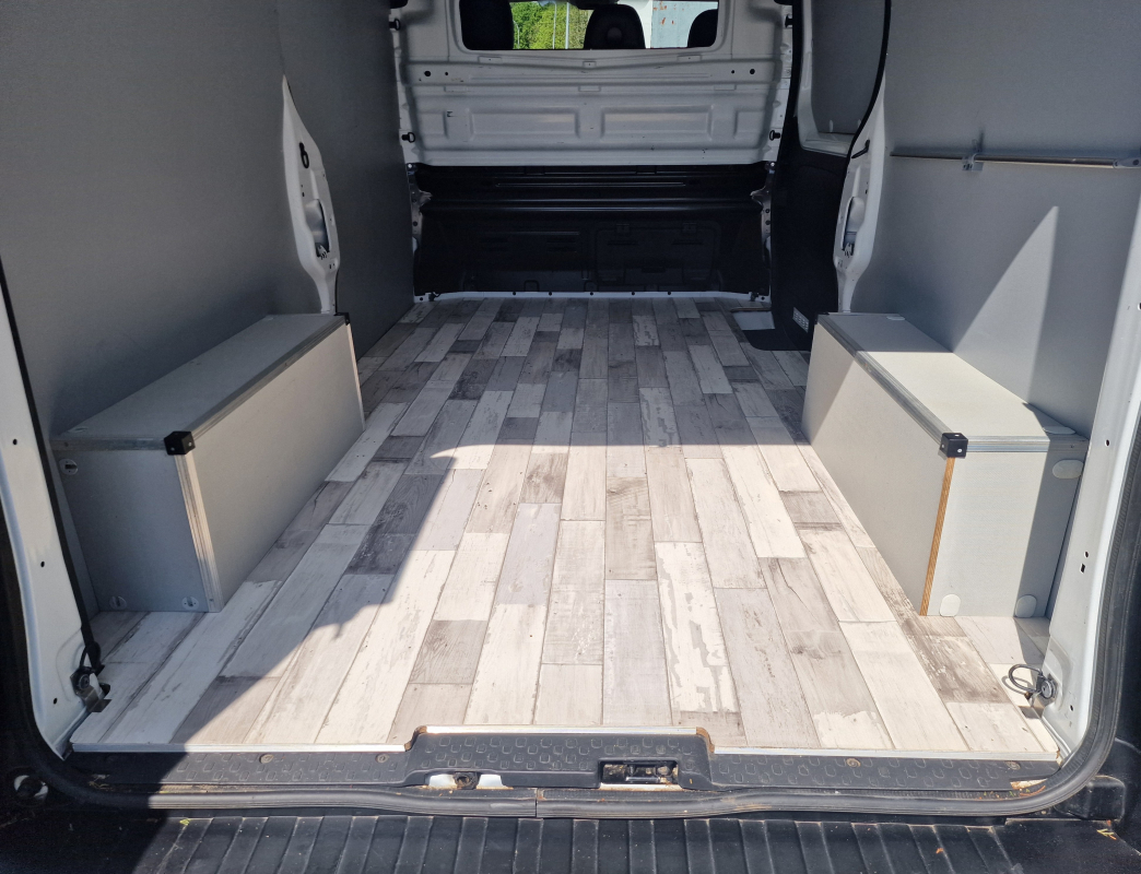 Renault Trafic — 23