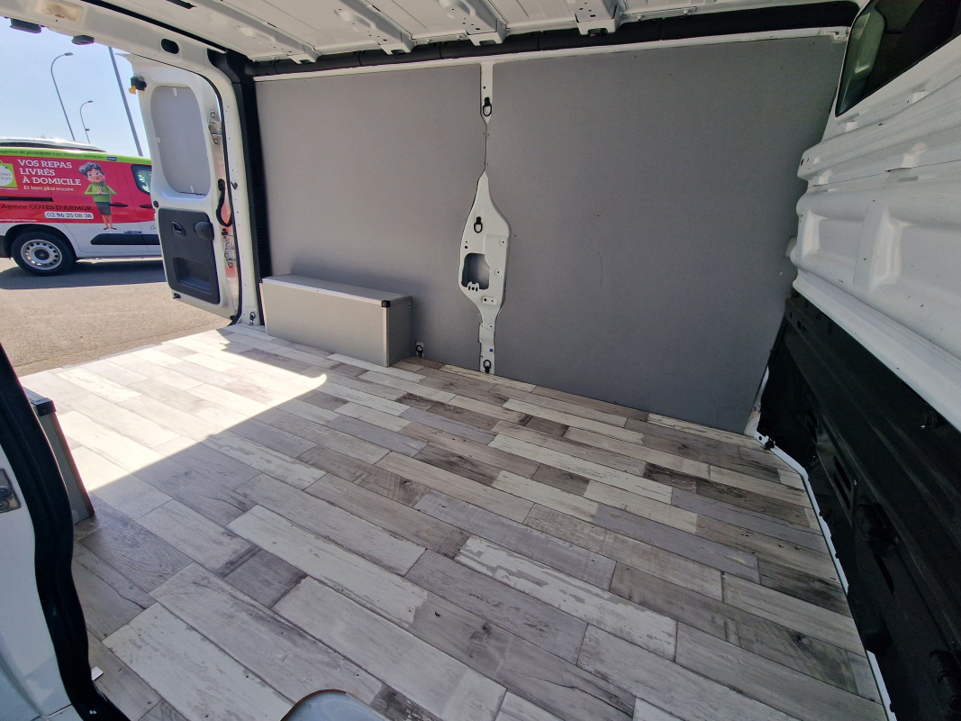 Renault Trafic — 21