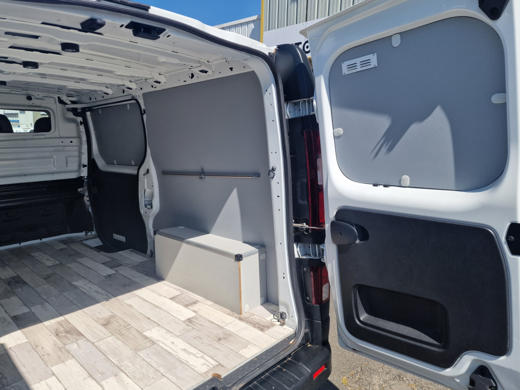 Renault Trafic — 27