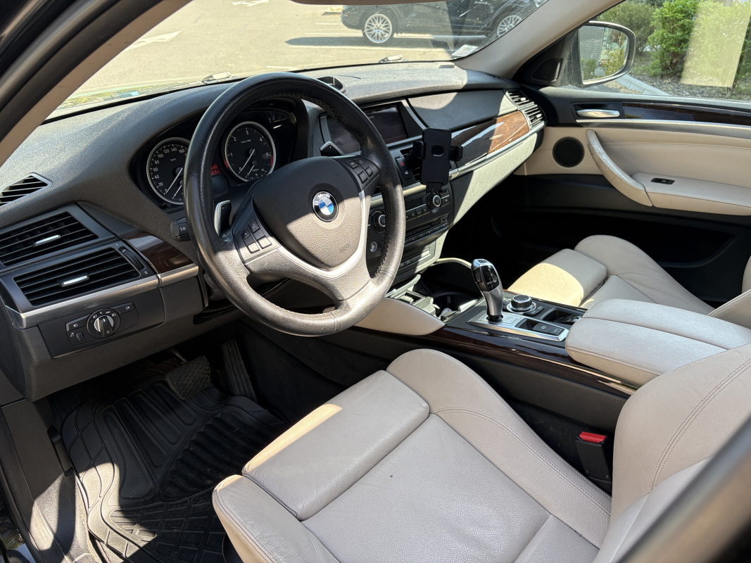 Bmw X6 — 10