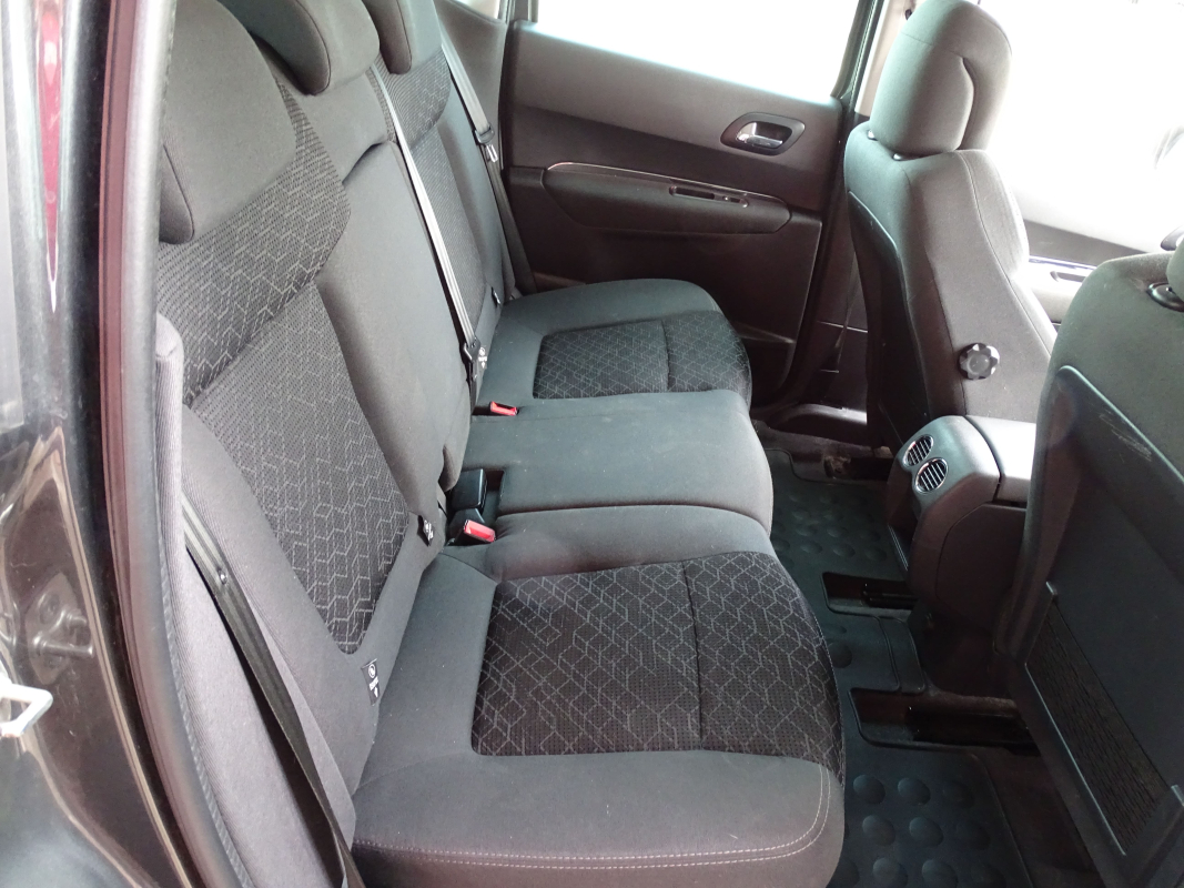 Peugeot 3008 — 15
