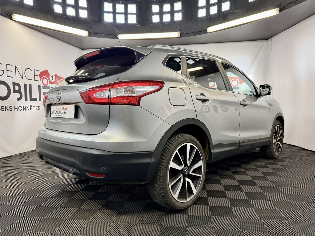 Nissan Qashqai — 5