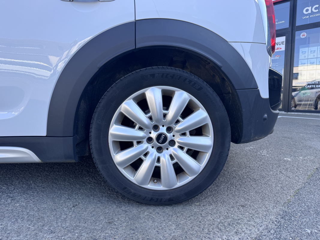 Mini Mini Countryman — 35