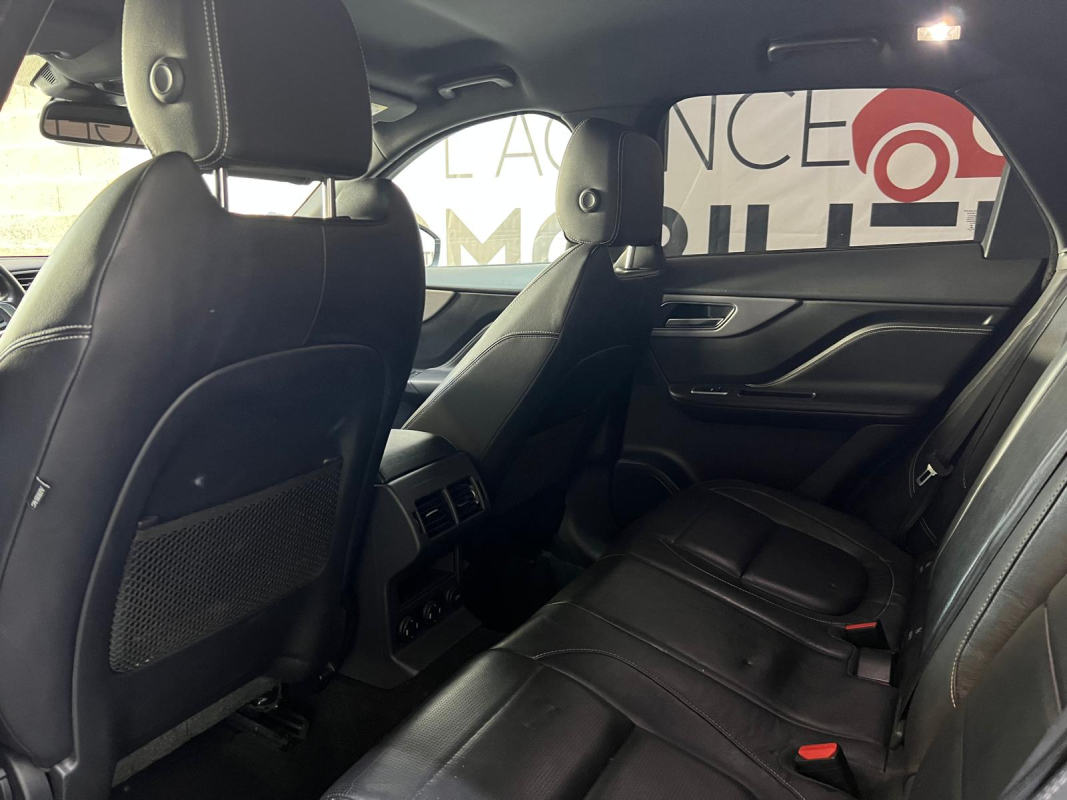Jaguar F-Pace — 16