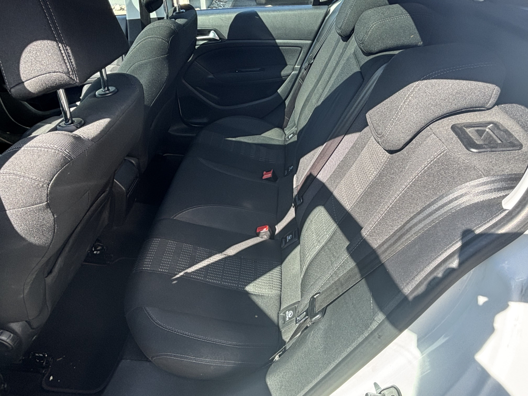 Peugeot 308 — 12