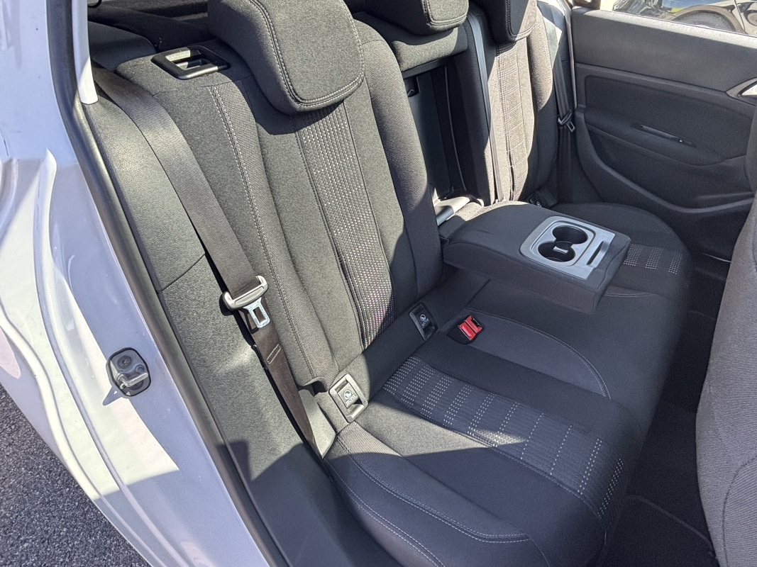 Peugeot 308 — 13
