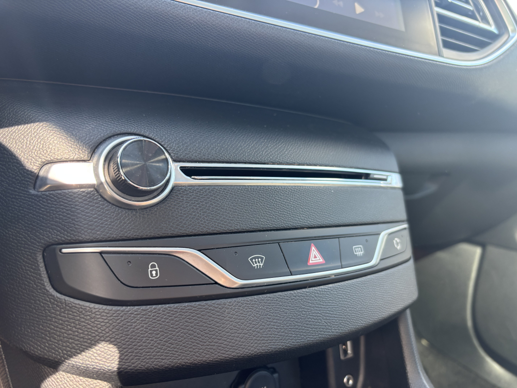 Peugeot 308 — 17