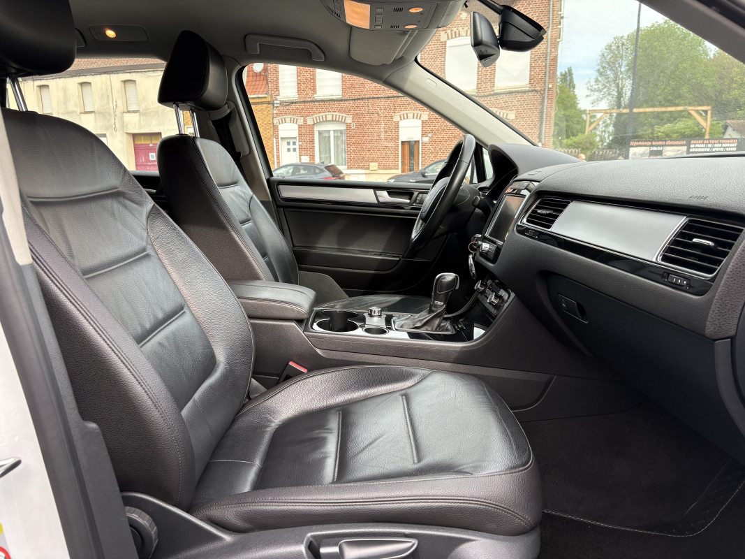 Volkswagen Touareg — 12