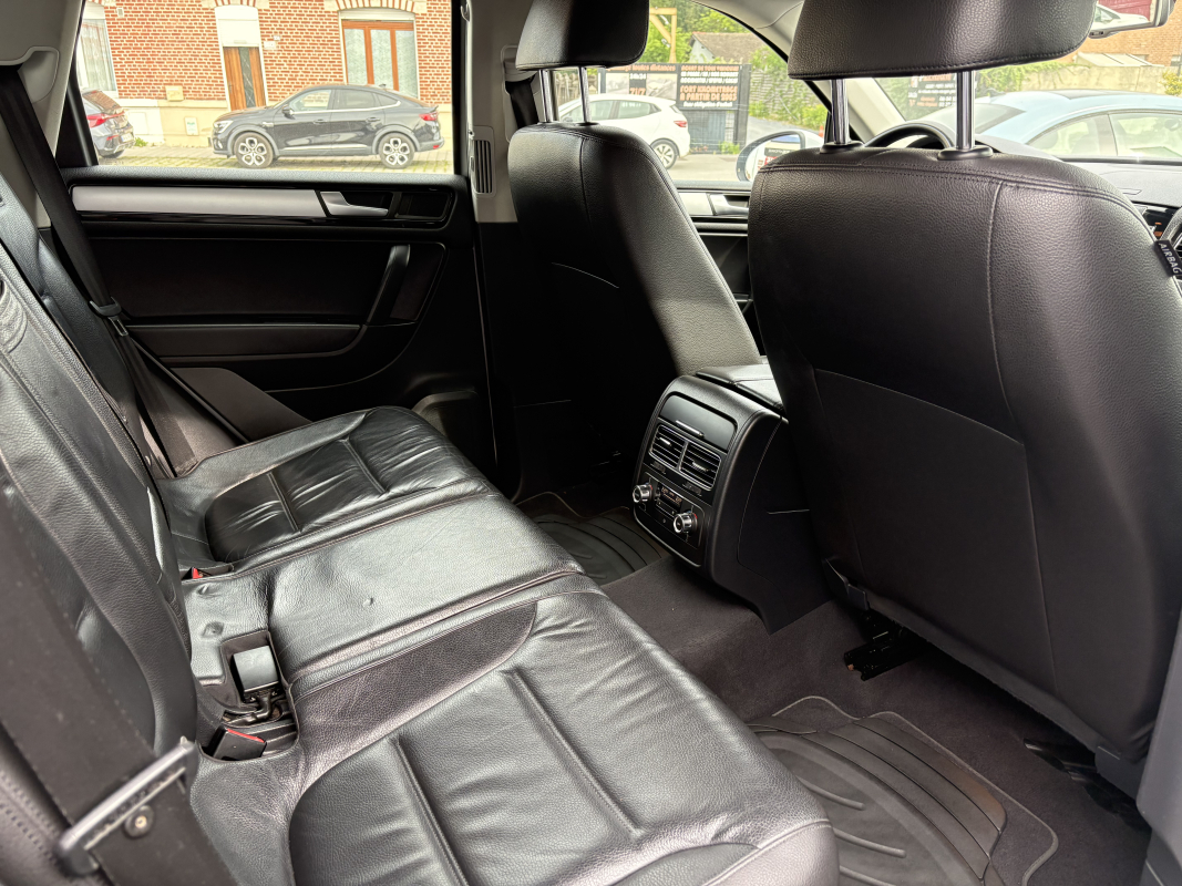 Volkswagen Touareg — 17