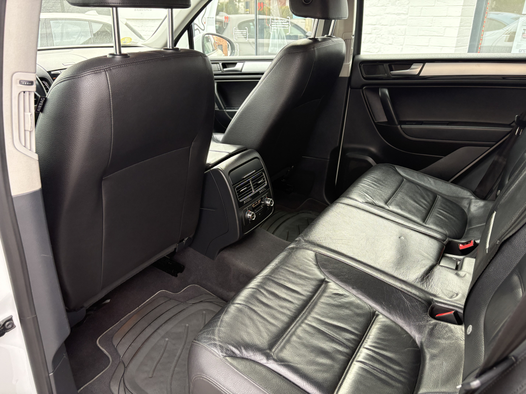 Volkswagen Touareg — 18