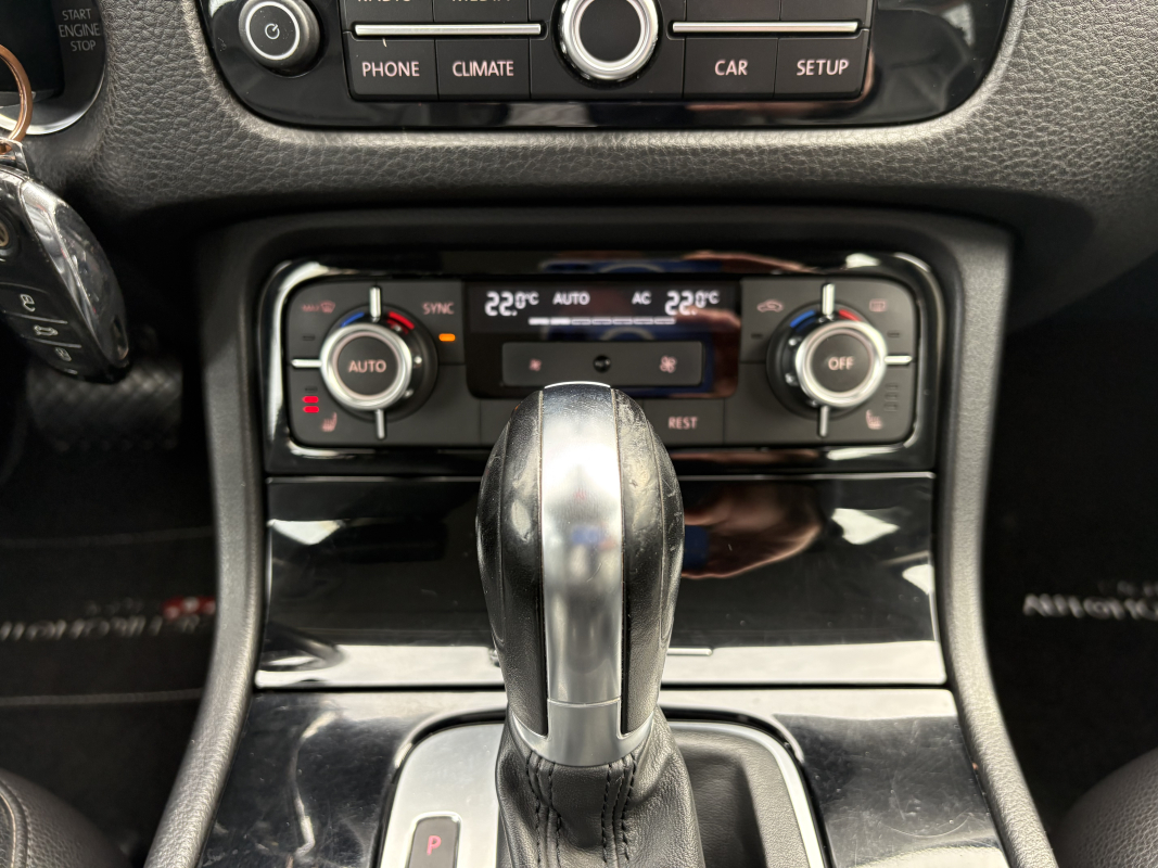 Volkswagen Touareg — 23