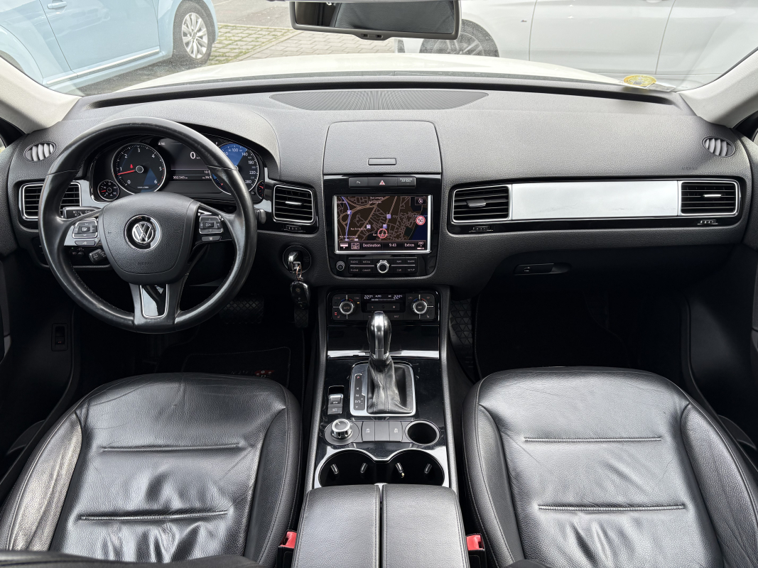 Volkswagen Touareg — 9