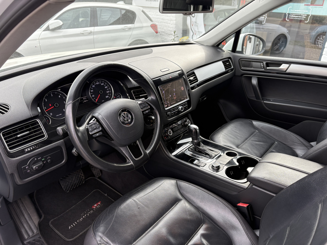 Volkswagen Touareg — 14