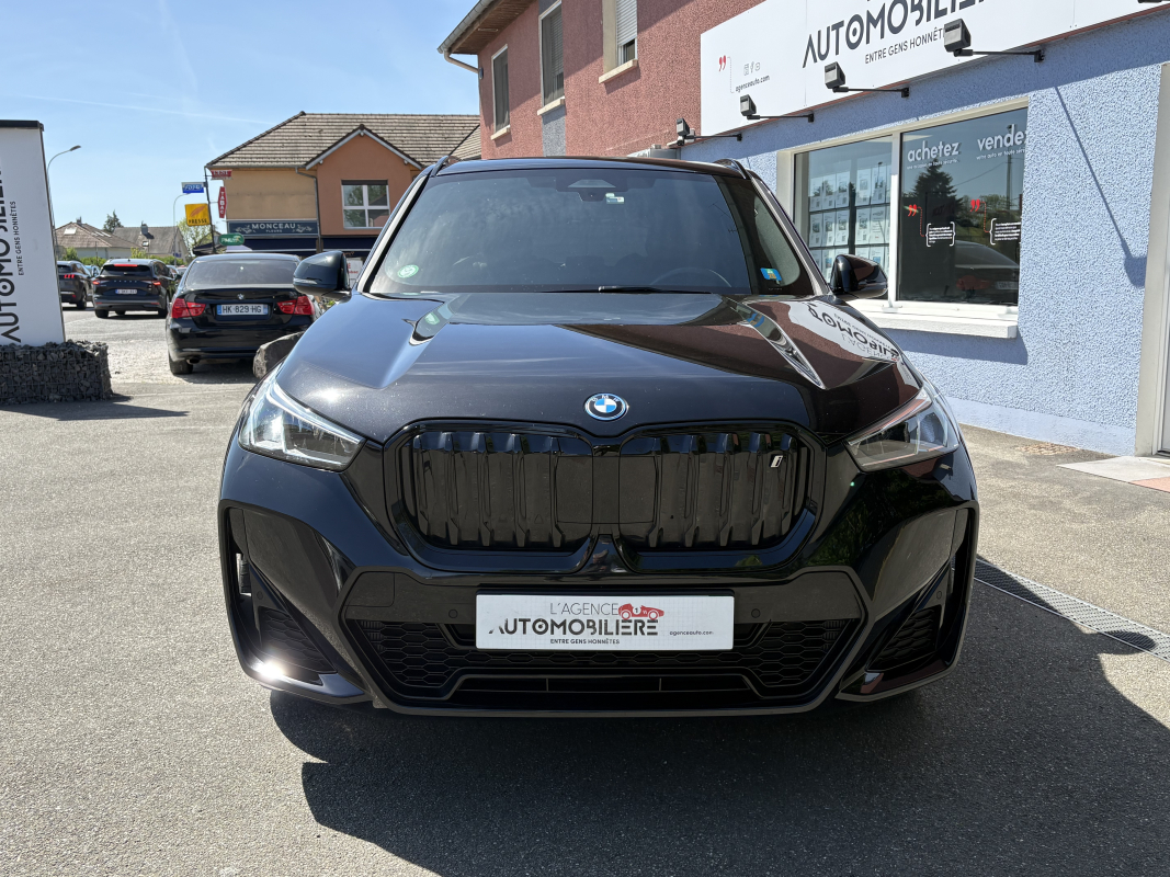 Bmw iX1 — 2