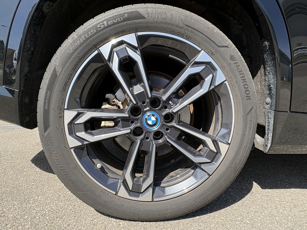Bmw iX1 — 34