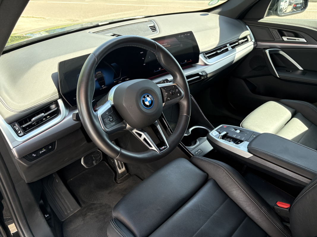 Bmw iX1 — 13