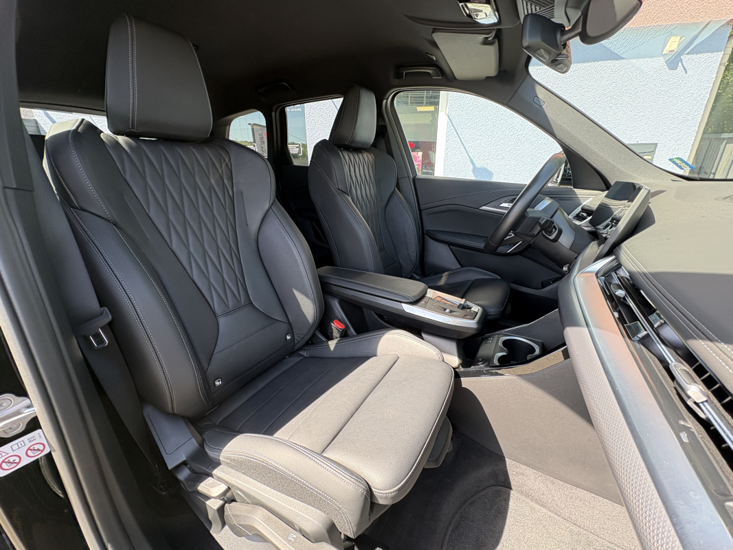 Bmw iX1 — 14