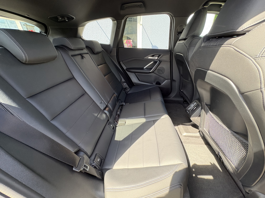 Bmw iX1 — 16
