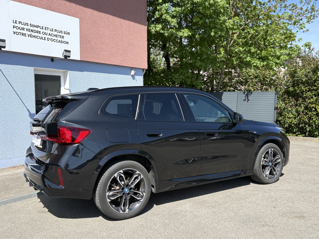 Bmw iX1 — 8