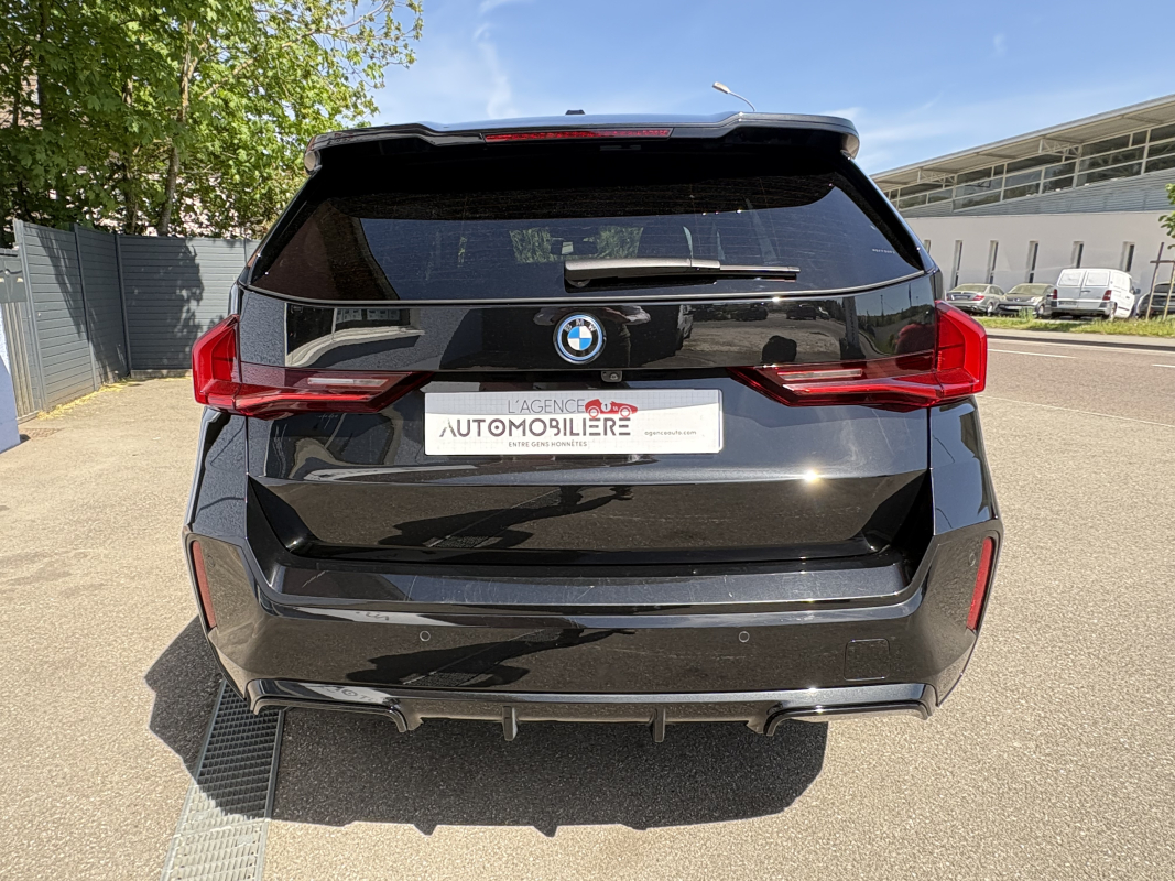 Bmw iX1 — 7