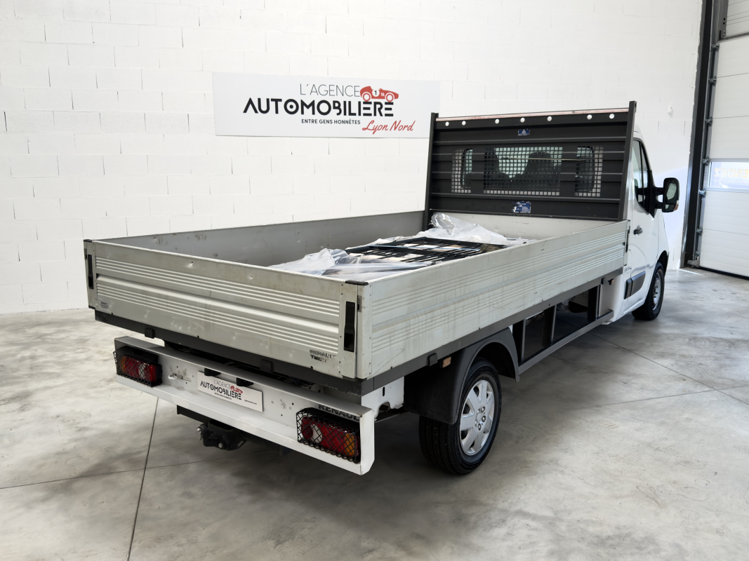 Renault Master — 4