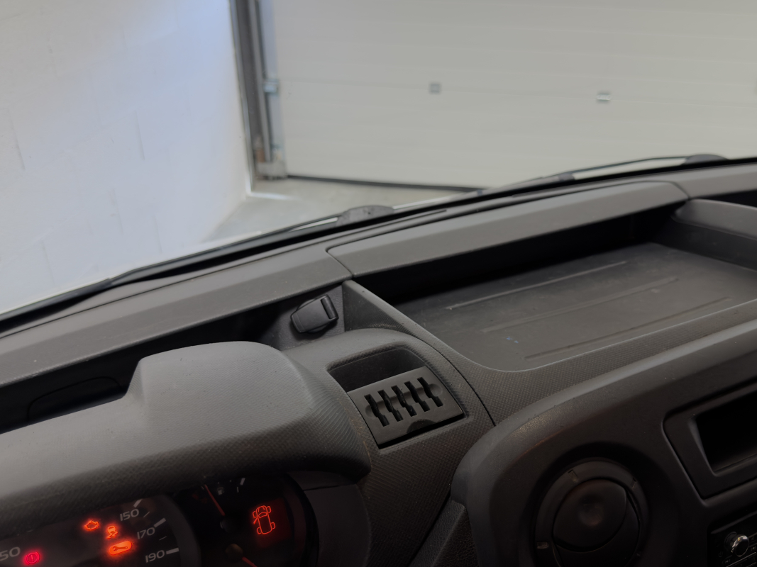 Renault Master — 15