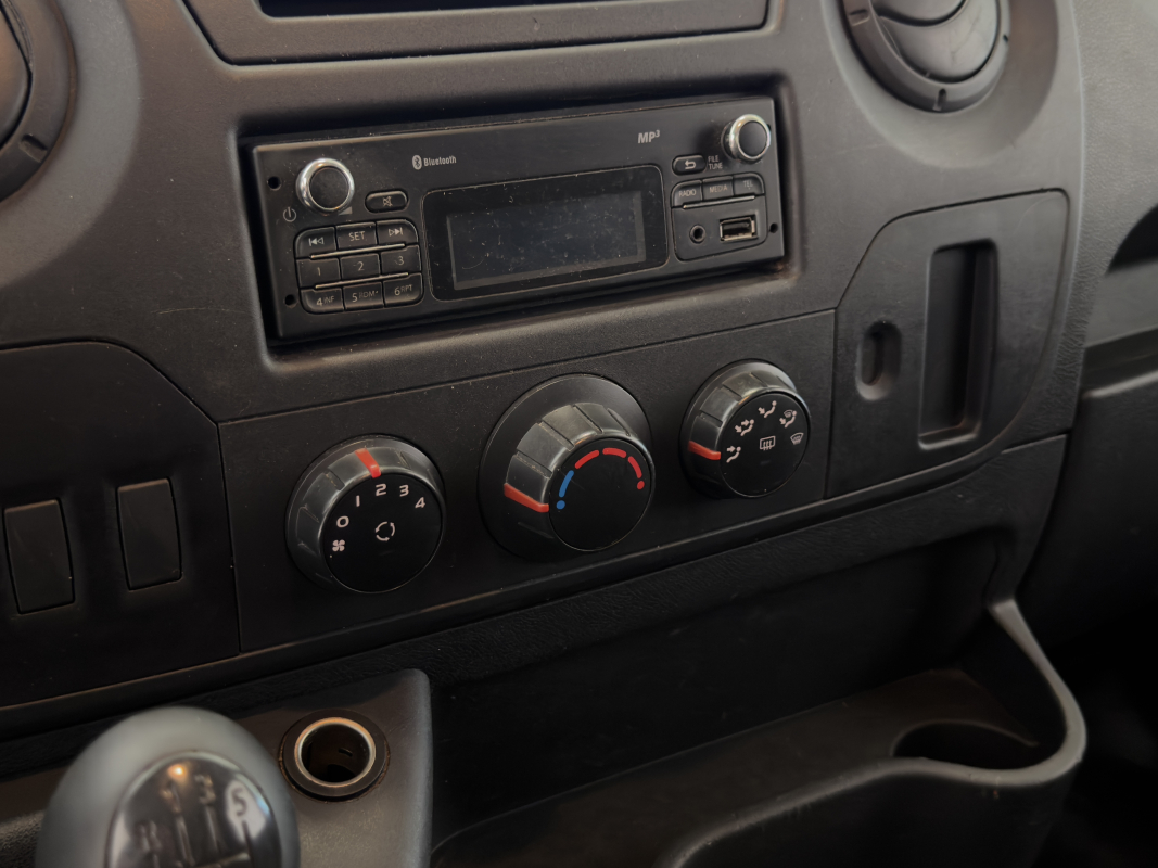 Renault Master — 18