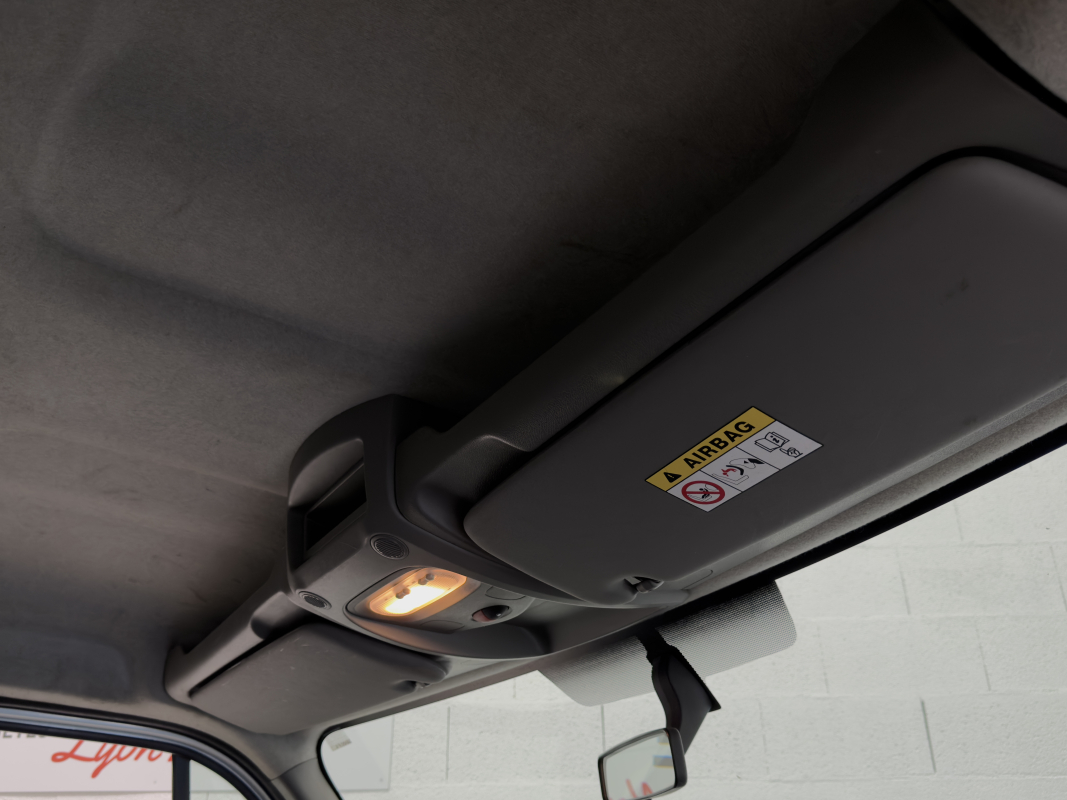 Renault Master — 22