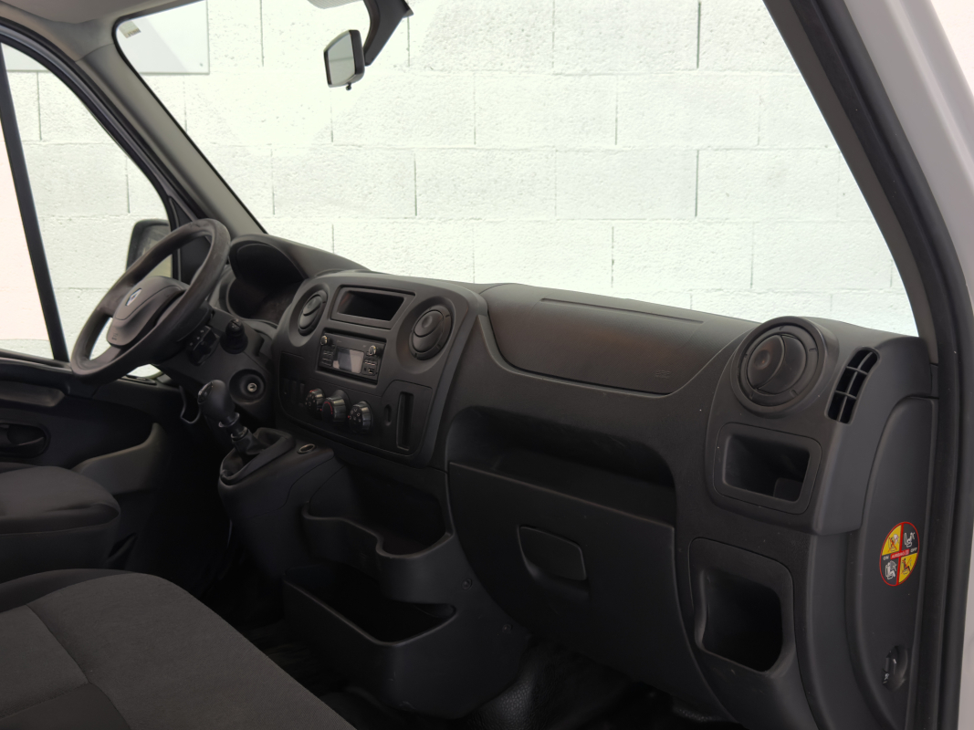 Renault Master — 14