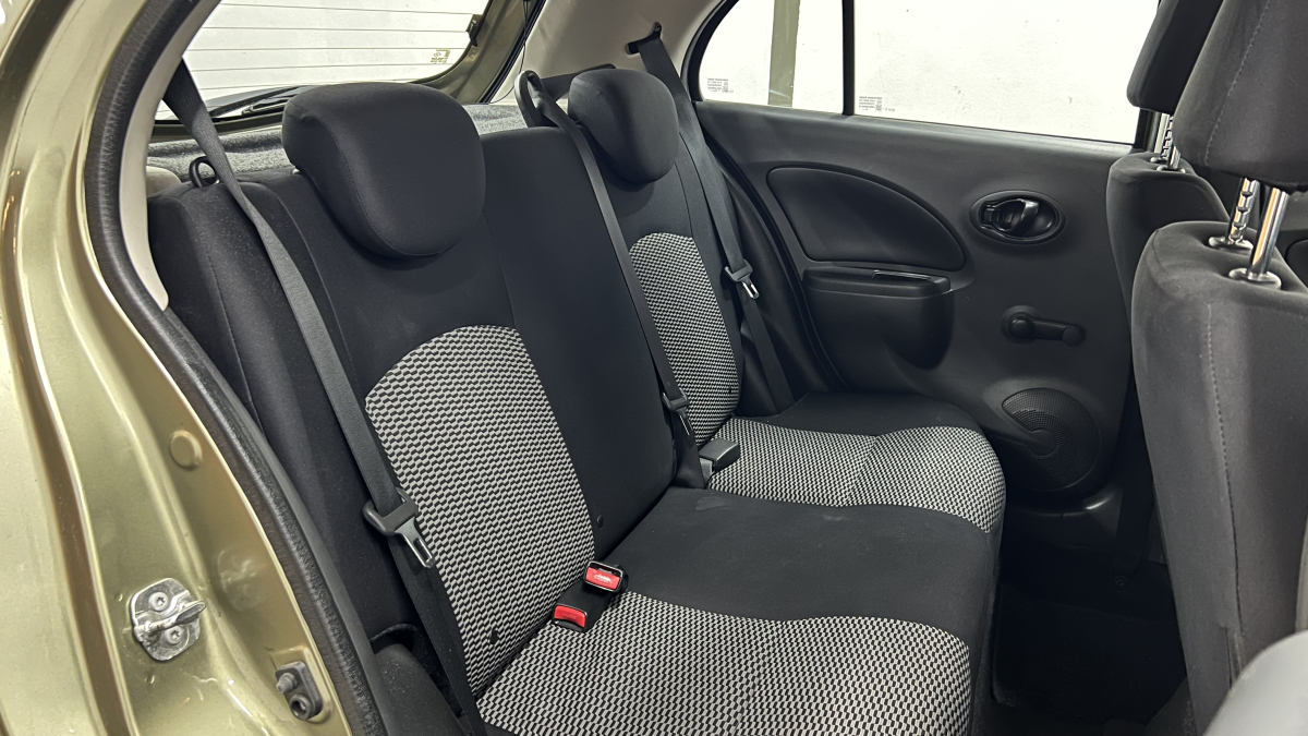 Nissan Micra — 14