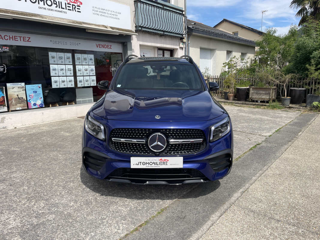 Mercedes GLB — 2