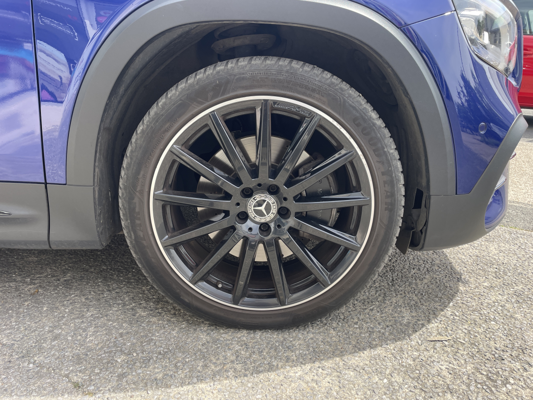 Mercedes GLB — 22