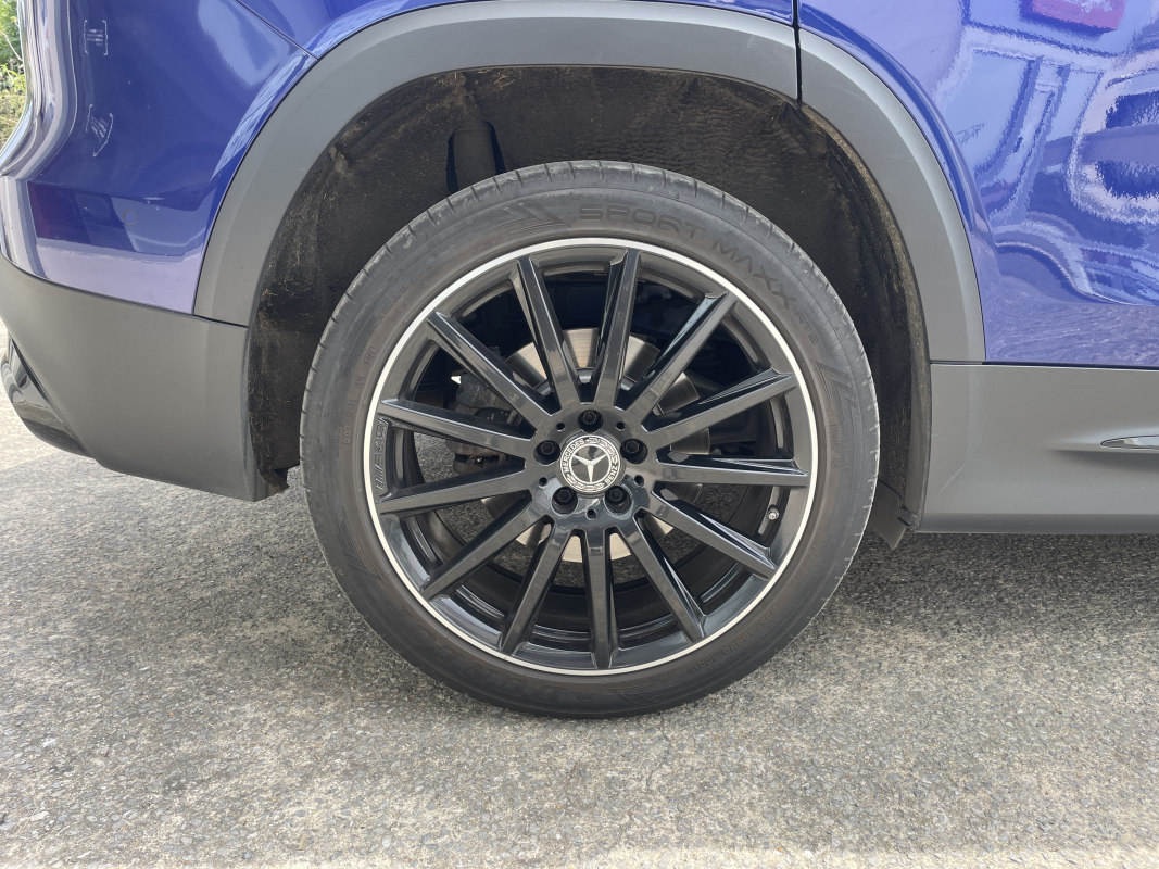 Mercedes GLB — 20