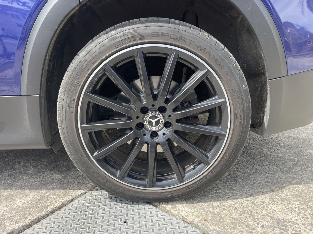 Mercedes GLB — 21