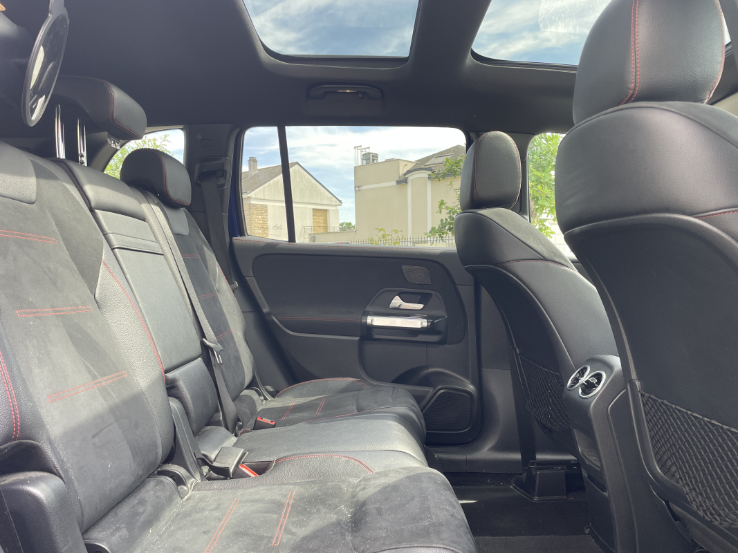 Mercedes GLB — 16