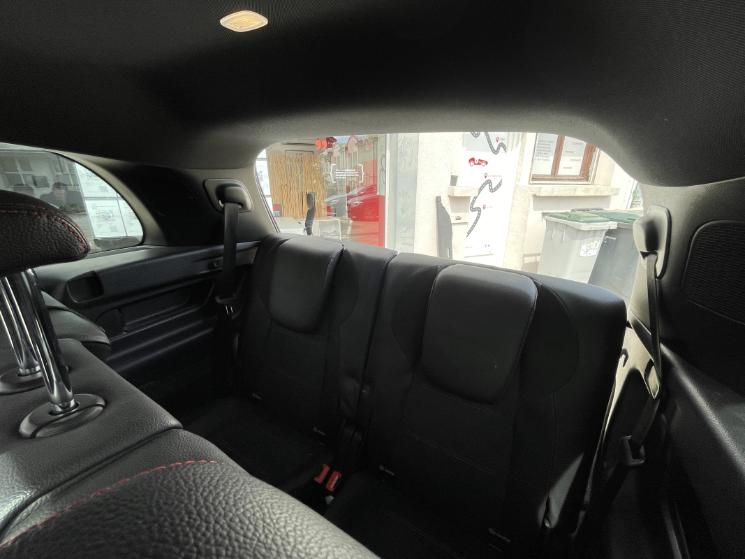 Mercedes GLB — 18
