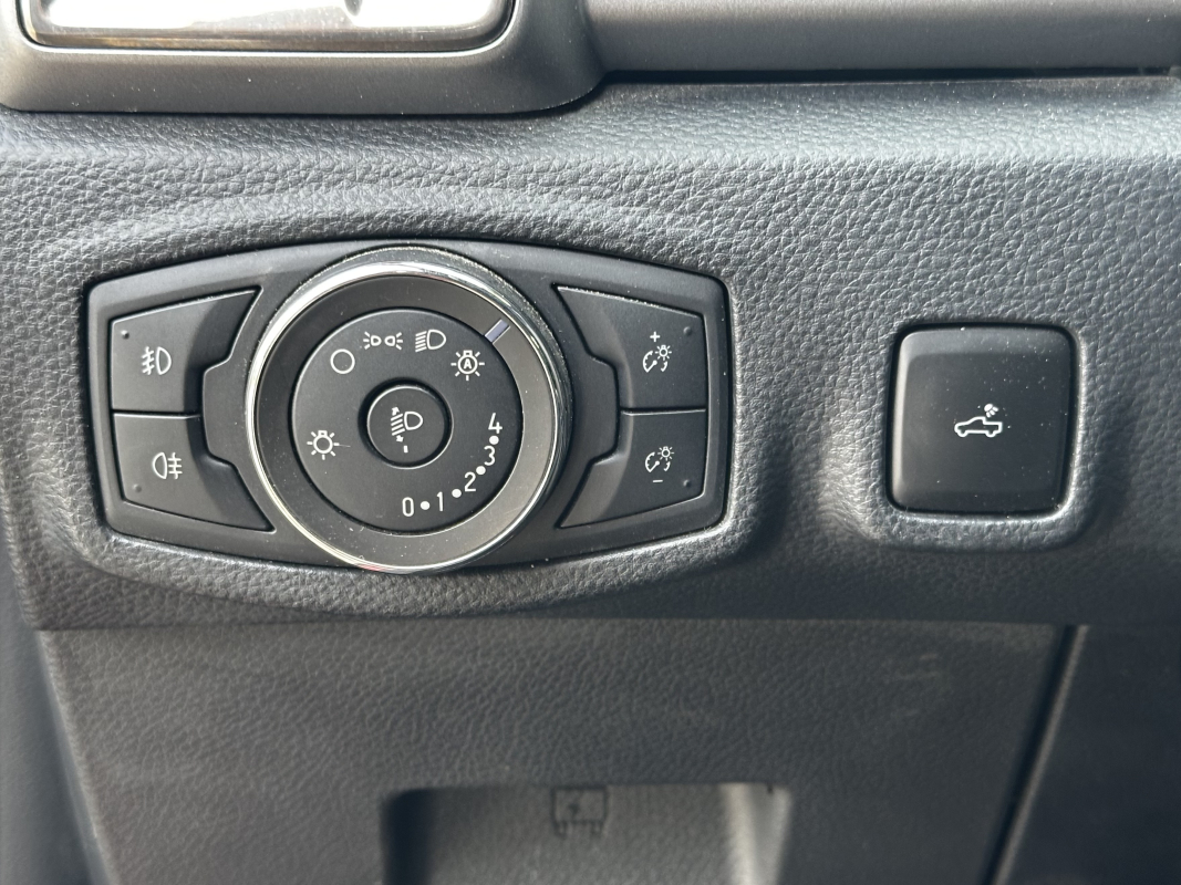 Ford Ranger — 26