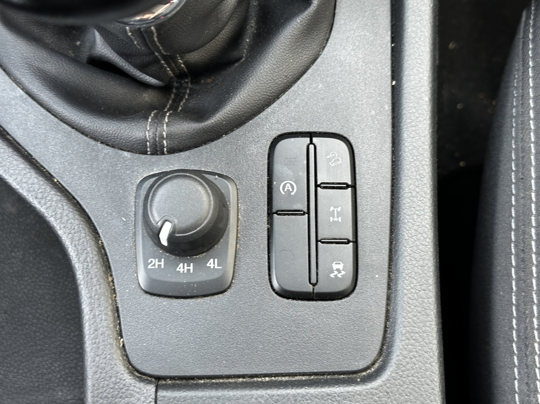 Ford Ranger — 32